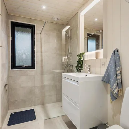 3 Bedroom Beach Front Home In Fano * Fanø